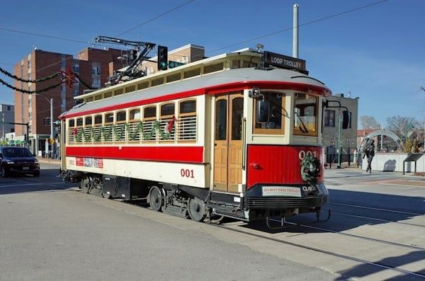 How can sustainable urban planning improve public transportation infrastructure?